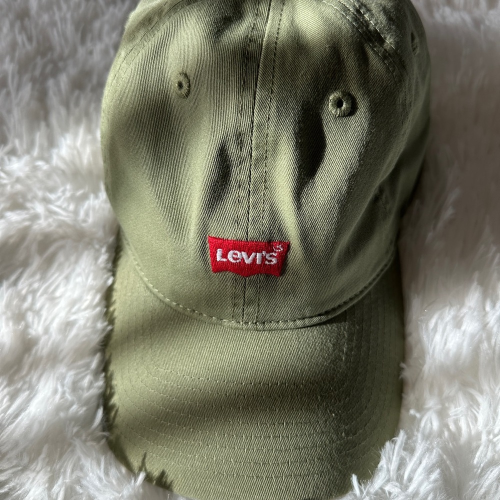 Levi's Khaki Green Cap with Red Logo. NWT